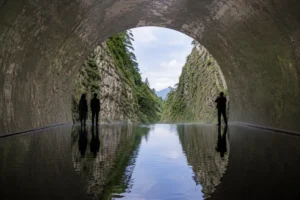 Kiyotsu Gorge Tunnel